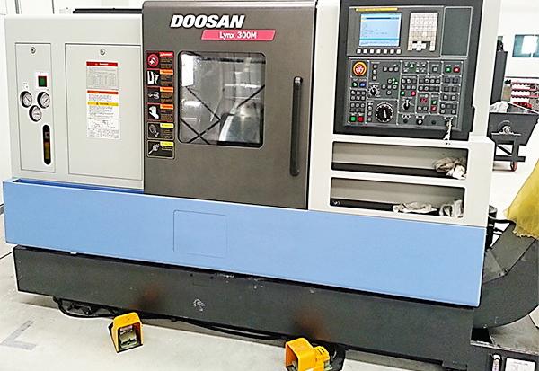 CNC Lathe Model : Lynx 300M