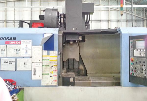 CNC Vertical Machining Center Model : DNM500